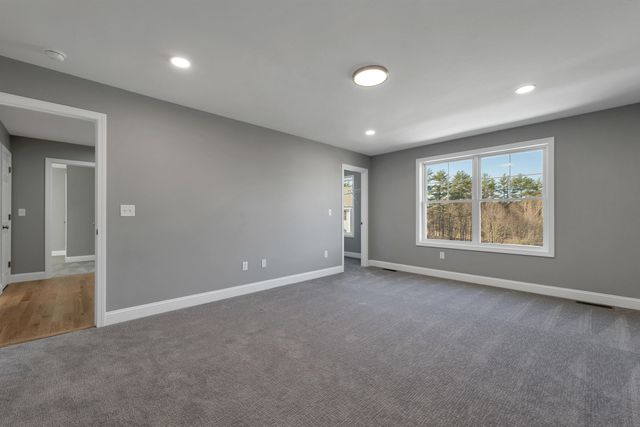 10 Shelburne Lane, Concord, NH 03301