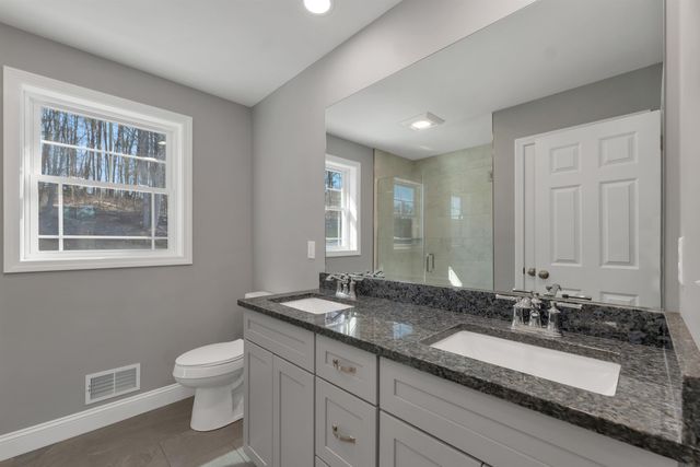 10 Shelburne Lane, Concord, NH 03301