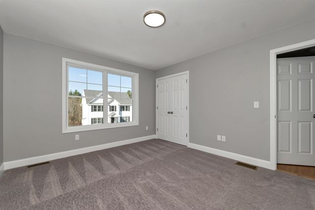 10 Shelburne Lane, Concord, NH 03301