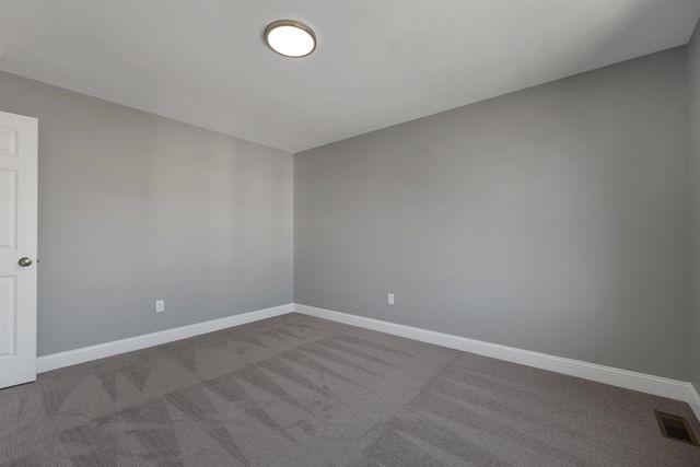 10 Shelburne Lane, Concord, NH 03301