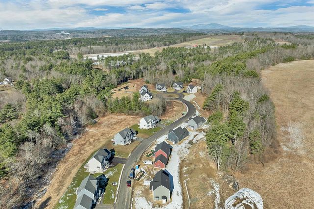 10 Shelburne Lane, Concord, NH 03301