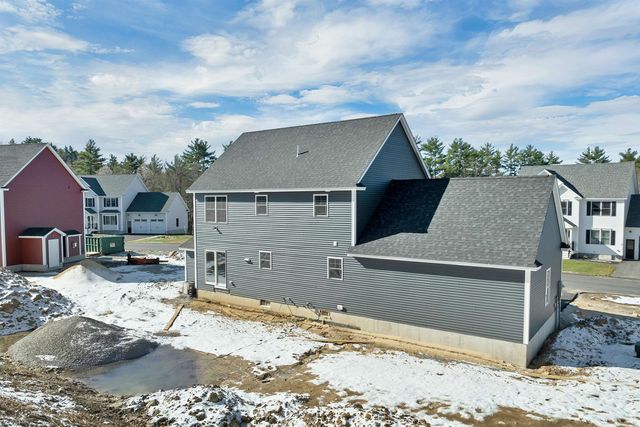 10 Shelburne Lane, Concord, NH 03301