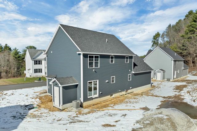 10 Shelburne Lane, Concord, NH 03301