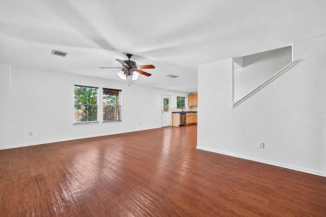 9203 Delmont Park Lane, Houston, TX 77075