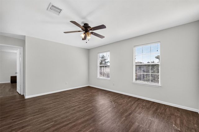 9203 Delmont Park Lane, Houston, TX 77075