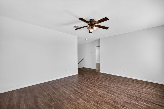 9203 Delmont Park Lane, Houston, TX 77075