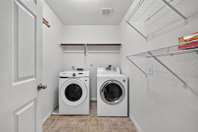 9203 Delmont Park Lane, Houston, TX 77075