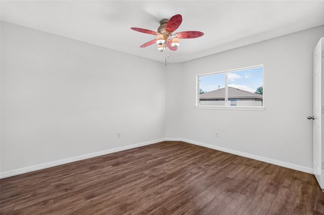9203 Delmont Park Lane, Houston, TX 77075