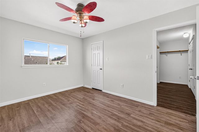 9203 Delmont Park Lane, Houston, TX 77075