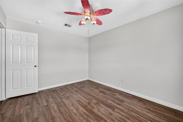 9203 Delmont Park Lane, Houston, TX 77075