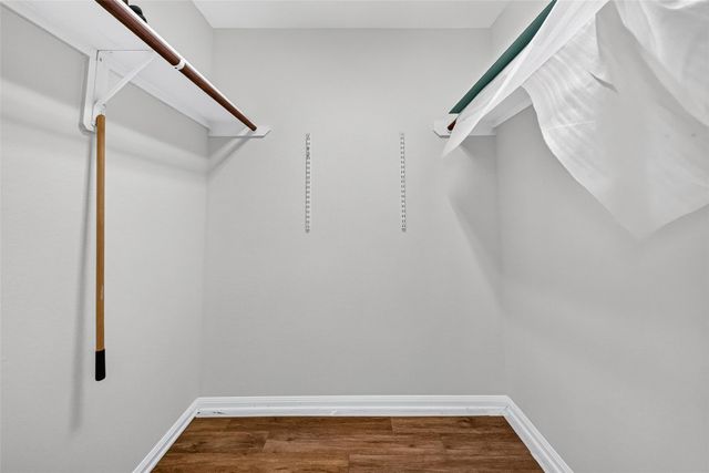 9203 Delmont Park Lane, Houston, TX 77075
