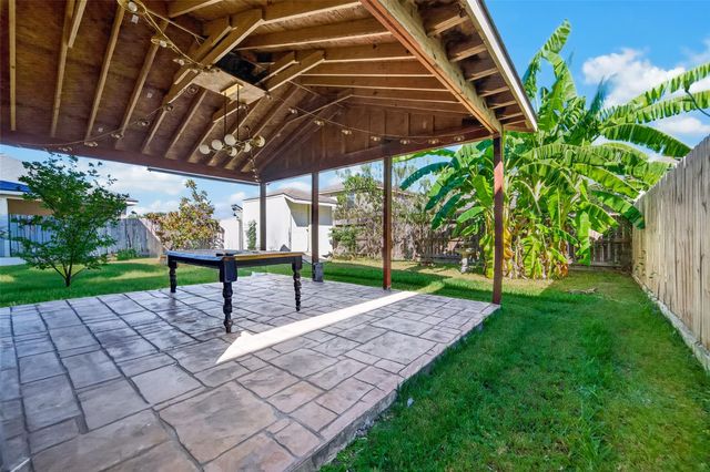 9203 Delmont Park Lane, Houston, TX 77075