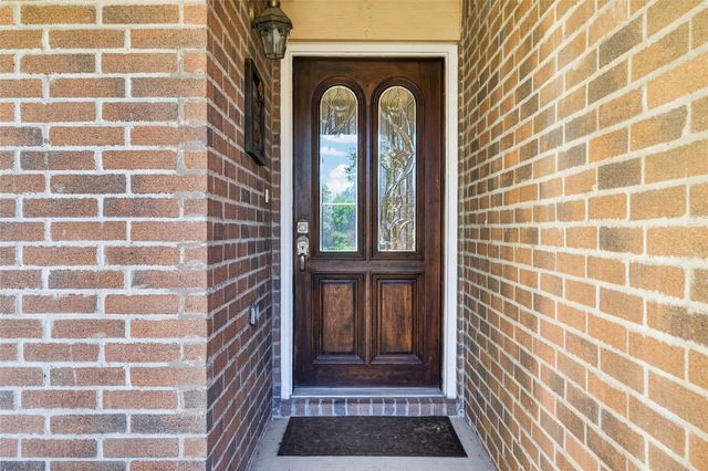 9203 Delmont Park Lane, Houston, TX 77075