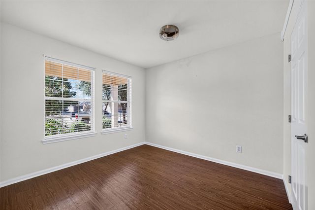 9203 Delmont Park Lane, Houston, TX 77075