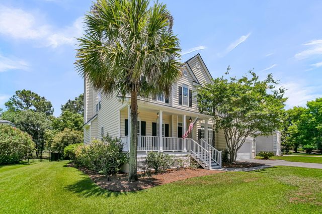 1493 Oakhurst Drive, Mount Pleasant, SC 29466