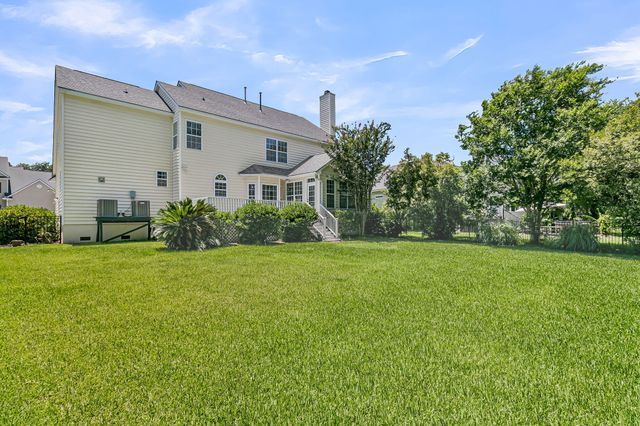 1493 Oakhurst Drive, Mount Pleasant, SC 29466