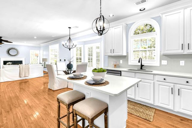 1493 Oakhurst Drive, Mount Pleasant, SC 29466