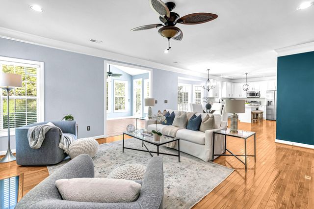 1493 Oakhurst Drive, Mount Pleasant, SC 29466