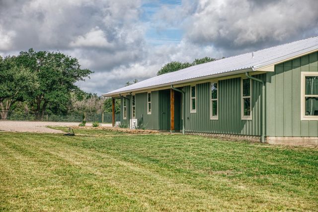 4601 Fm 390 E, Brenham, TX 77833