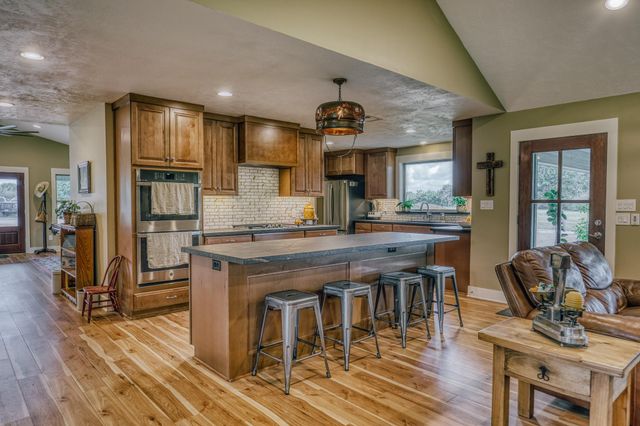 4601 Fm 390 E, Brenham, TX 77833