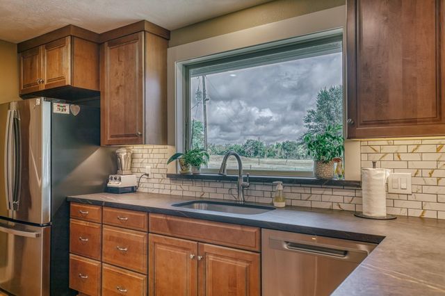 4601 Fm 390 E, Brenham, TX 77833