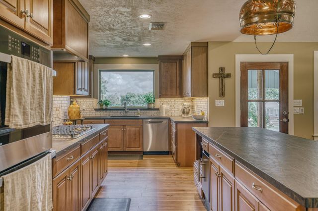 4601 Fm 390 E, Brenham, TX 77833