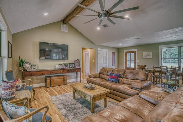 4601 Fm 390 E, Brenham, TX 77833