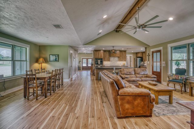 4601 Fm 390 E, Brenham, TX 77833