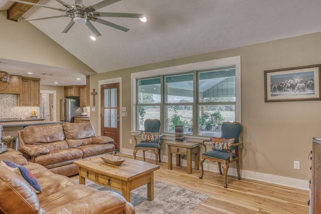 4601 Fm 390 E, Brenham, TX 77833