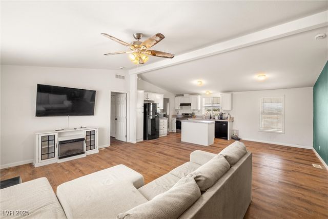 5601 Fleetwood Place, Pahrump, NV 89060