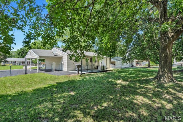 2460 6th Lane, Florissant, MO 63031