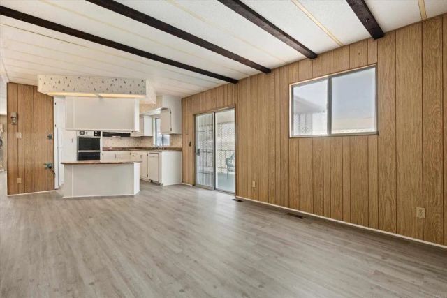 1010 E Bobier 106, Vista, CA 92084