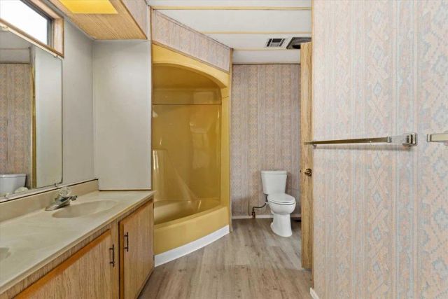 1010 E Bobier 106, Vista, CA 92084