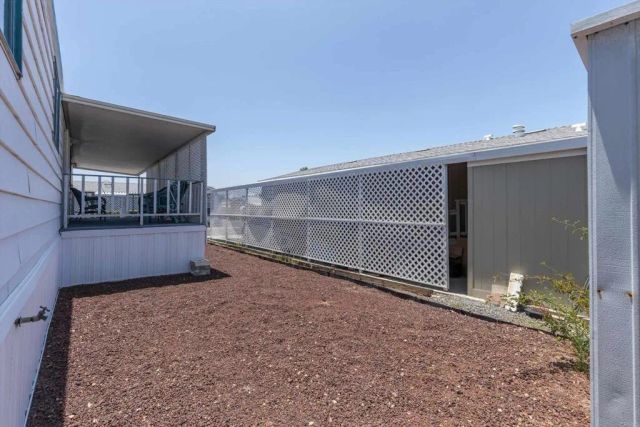 1010 E Bobier 106, Vista, CA 92084