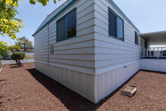 1010 E Bobier 106, Vista, CA 92084
