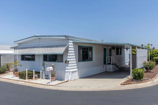 1010 E Bobier 106, Vista, CA 92084