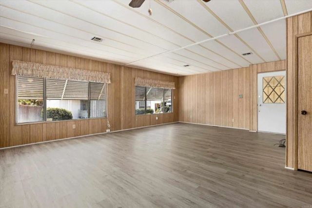 1010 E Bobier 106, Vista, CA 92084