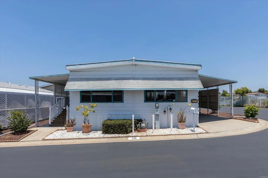 1010 E Bobier 106, Vista, CA 92084