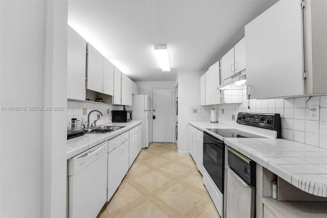 13951 Kendale Lakes Cir 307A, Miami, FL 33183