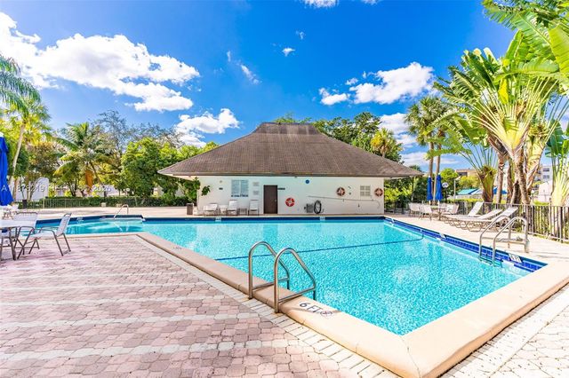 13951 Kendale Lakes Cir 307A, Miami, FL 33183