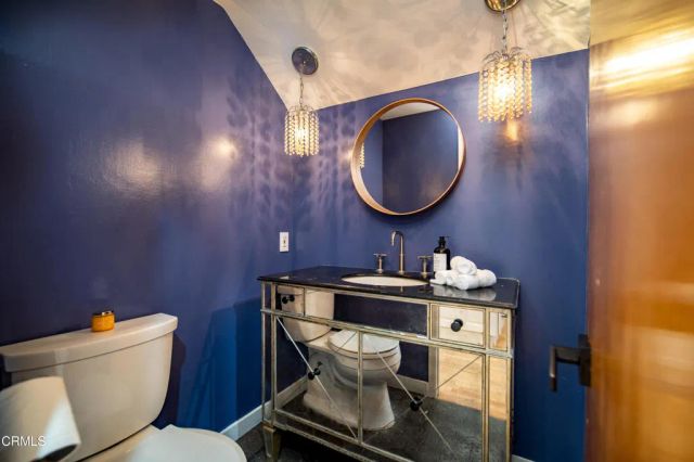 3955 Farmouth Drive, Los Angeles, CA 90027