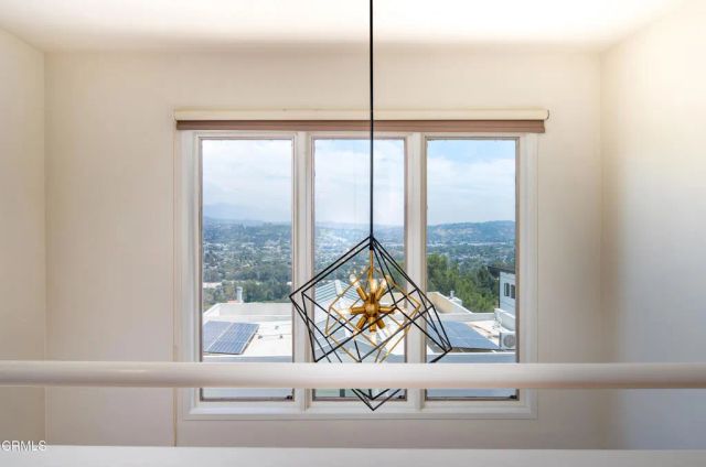 3955 Farmouth Drive, Los Angeles, CA 90027