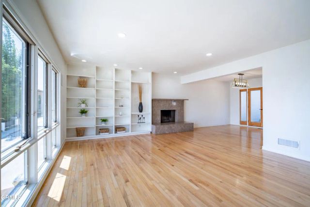 3955 Farmouth Drive, Los Angeles, CA 90027