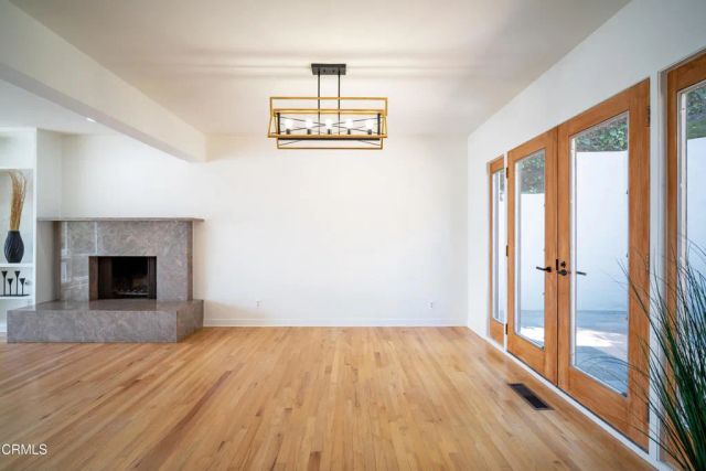 3955 Farmouth Drive, Los Angeles, CA 90027