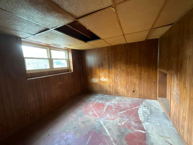 915 Mayfield Drive, Round Lake Beach, IL 60073