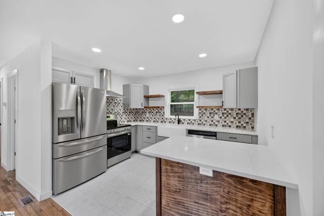 451 Sunnyside Circle, Greer, SC 29651