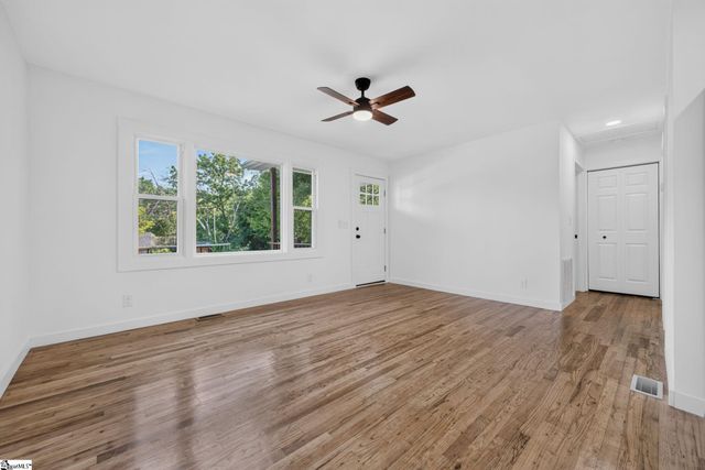 451 Sunnyside Circle, Greer, SC 29651