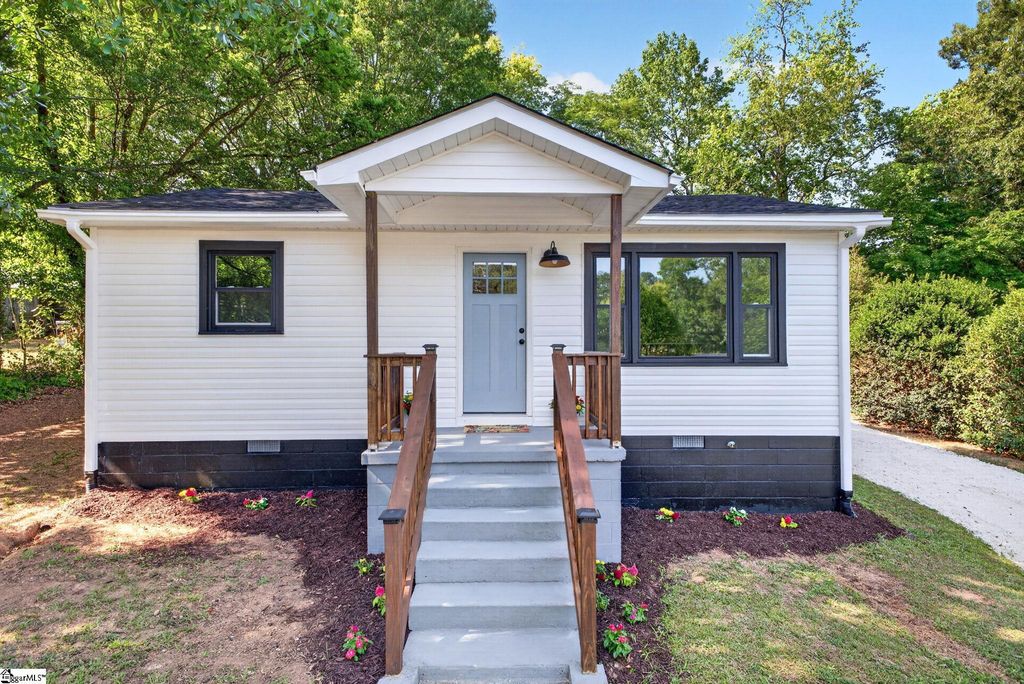 451 Sunnyside Circle, Greer, SC 29651