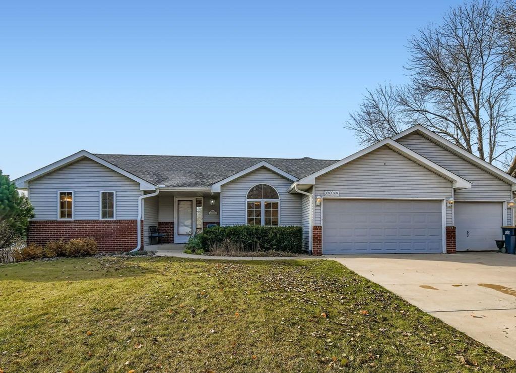 19199 Encore Court, Farmington, MN 55024