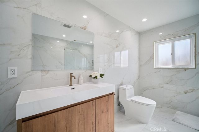 17158 Citronia Street, Northridge, CA 91325